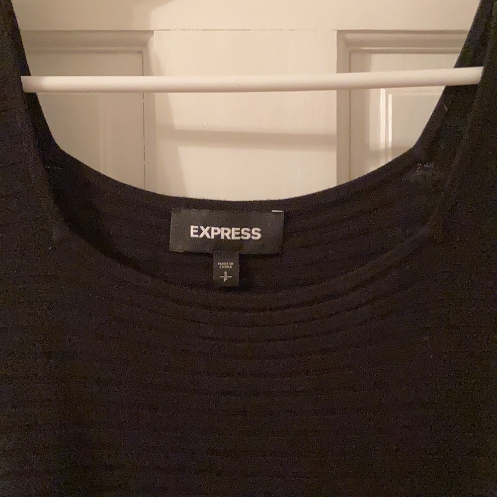 Express Top - Picture 3 of 4